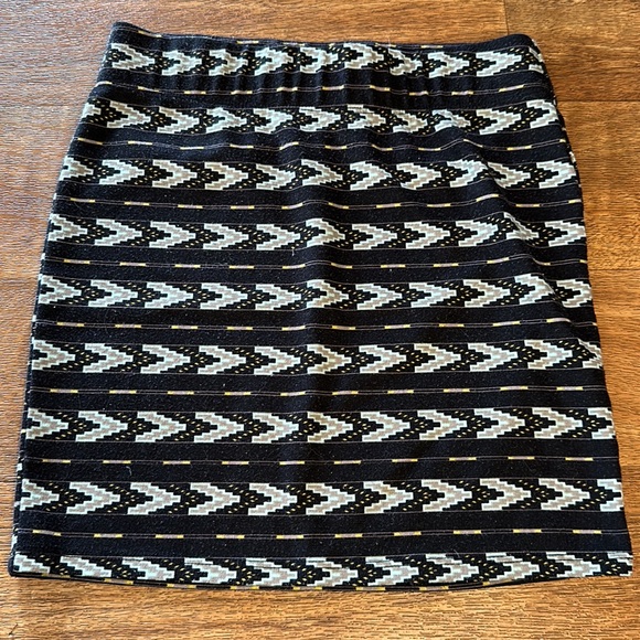 Nollie XS Aztec skirt - Picture 2 of 4